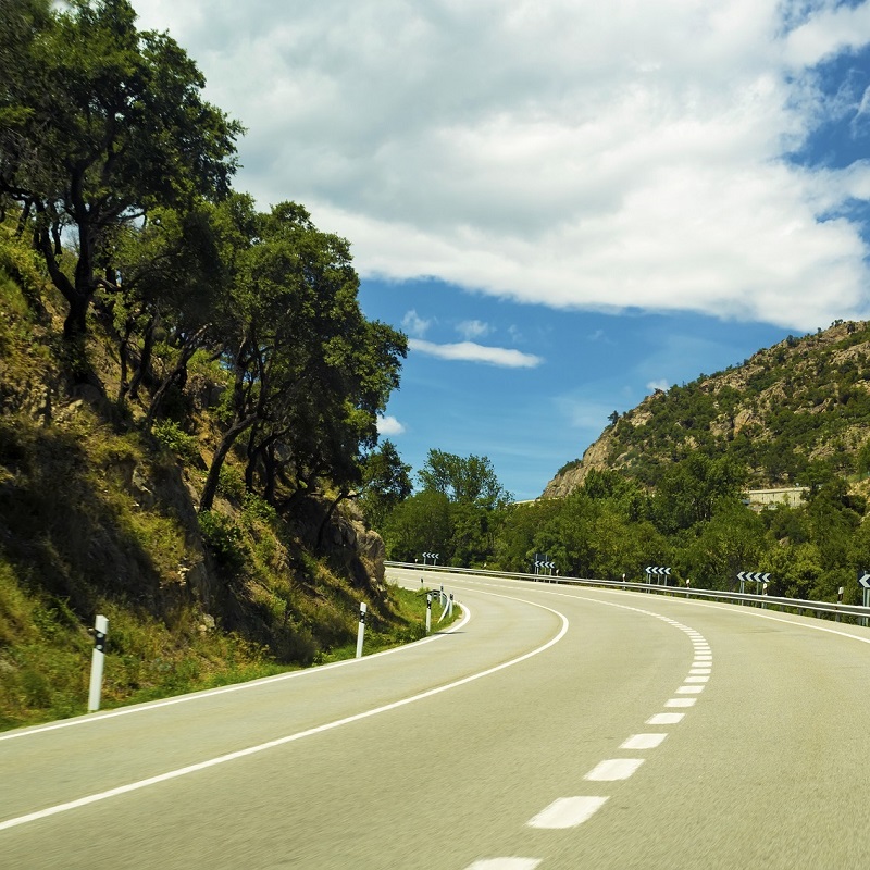 Una road movie china recorrerá España al volante