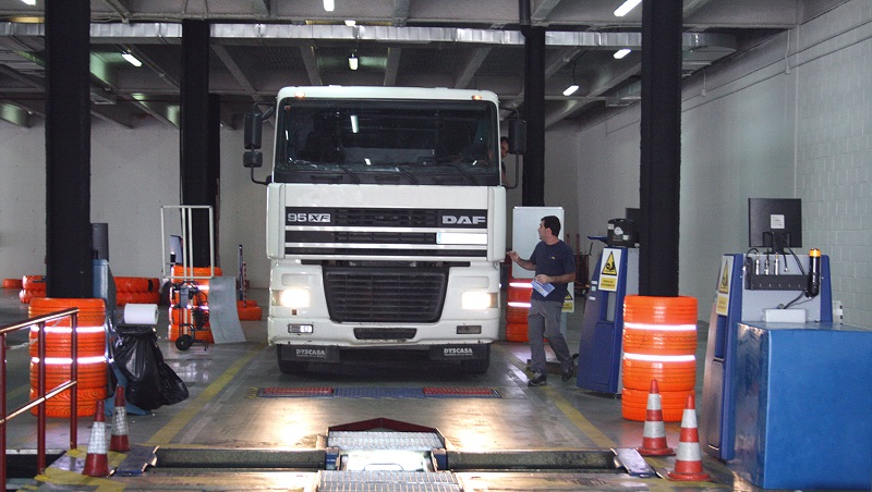Los vehículos que en España provocan un 16% de los accidentes con víctimas mortales 3 Motor16 ITV camion